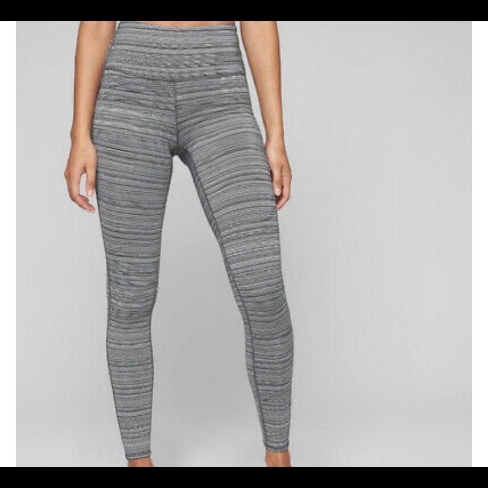 Athleta High Rise Jacquard Chaturanga Black Crop Tights